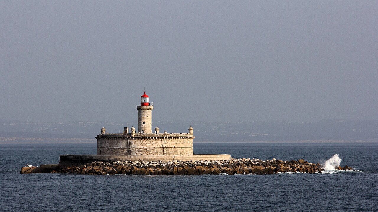 Torre do Bugio, à entrada do Tejo